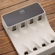 Kép 7/7 - Qoltec akkumulátortöltő Ni-MH típusú R03 AAA R6 AA | LCD | USB-C kábel | Fehér
