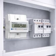 Obraz 6/7 - Qoltec Trojfázový elektronický merač s resetovaním | Merač spotreby energie na DIN lištu | 400V | 100A | LCD | LED | 4P