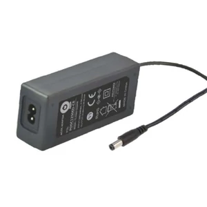 Napájací zdroj POS POSC12500D-C8, POSC 12V/5A/60W, stolový, AC: IEC C8, DC: 2.1/5.5 (+)