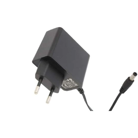 Napájací zdroj POS POSC05100A, impulzný 5V/1A/5W, adaptér, AC:CEE 7/16. Rozmery 2,1x5,5.